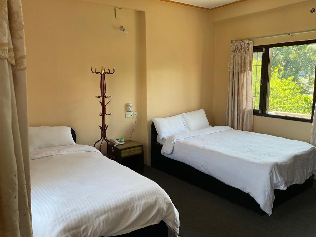Trekkers Lodge Pokhara Bagian luar foto