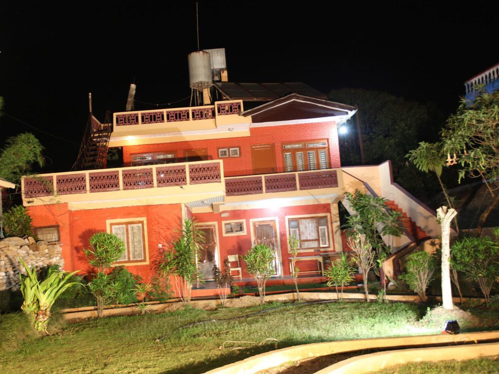 Trekkers Lodge Pokhara Bagian luar foto