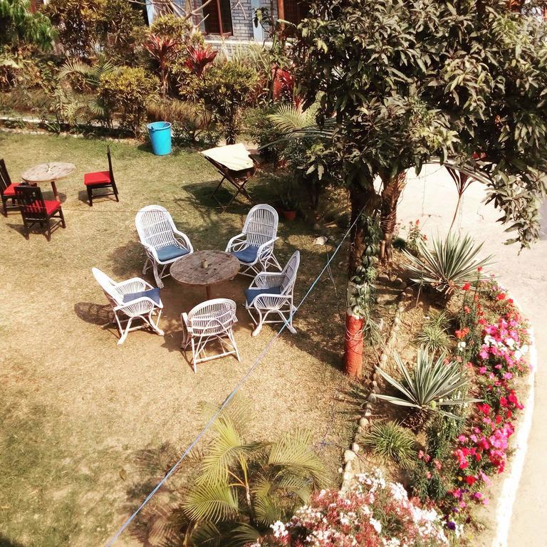 Trekkers Lodge Pokhara Bagian luar foto