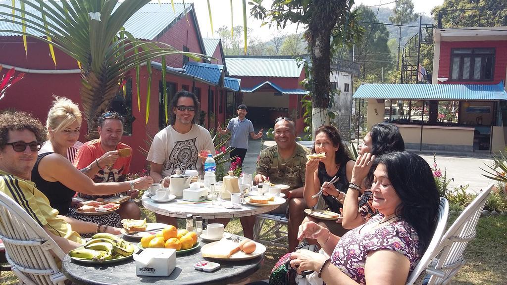 Trekkers Lodge Pokhara Bagian luar foto