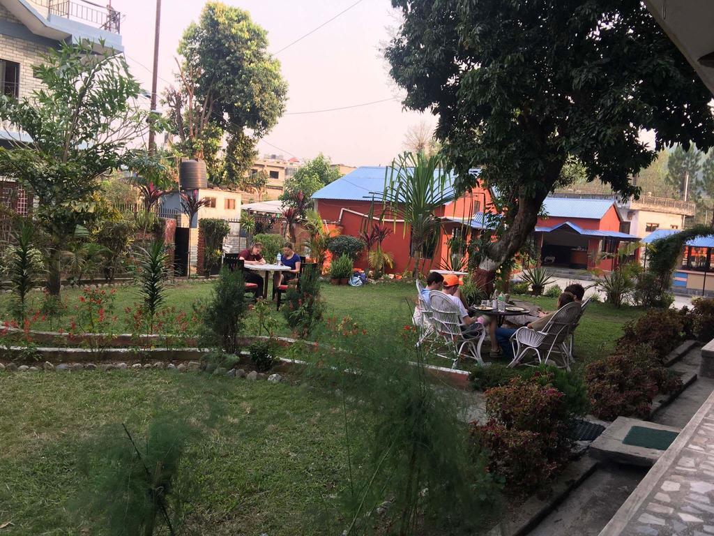 Trekkers Lodge Pokhara Bagian luar foto