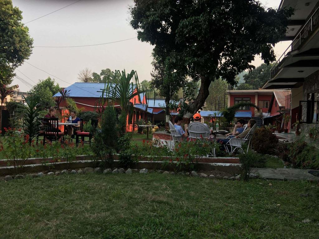 Trekkers Lodge Pokhara Bagian luar foto