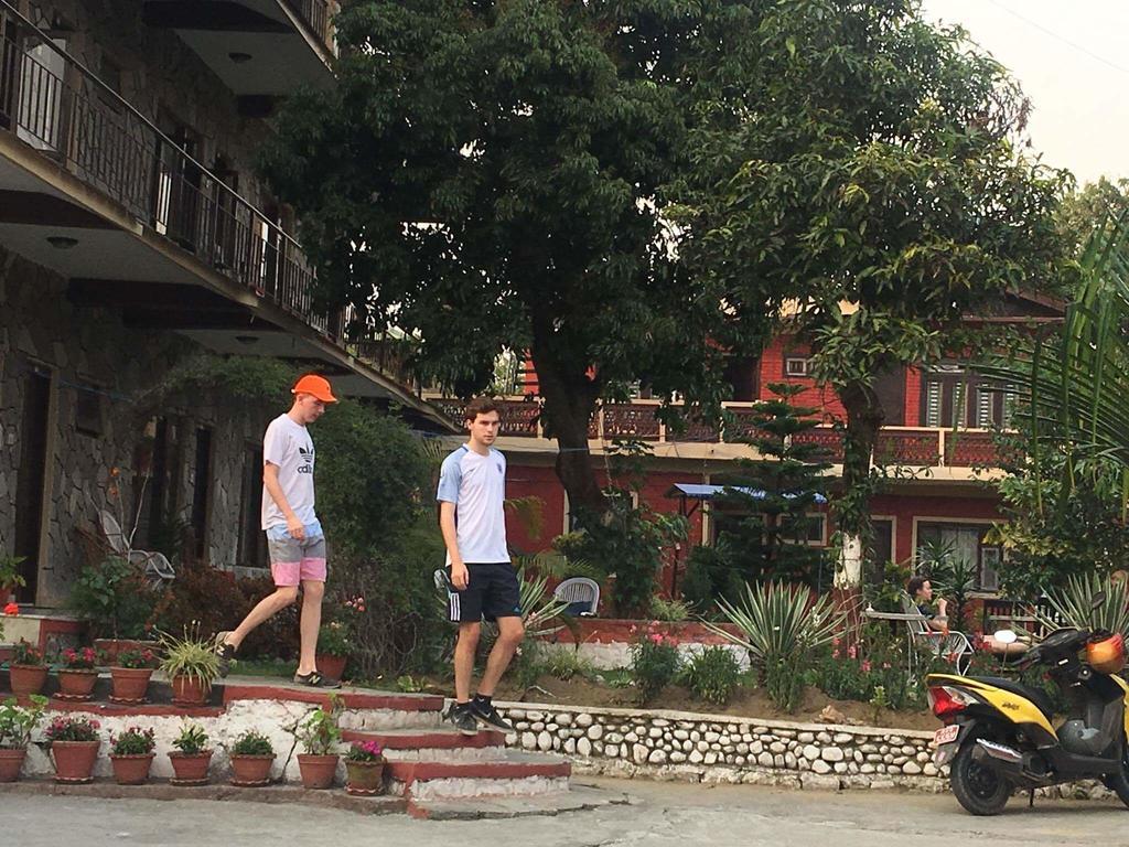 Trekkers Lodge Pokhara Bagian luar foto