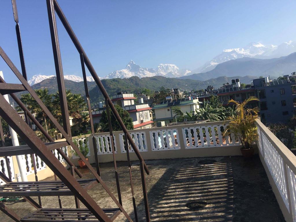 Trekkers Lodge Pokhara Bagian luar foto