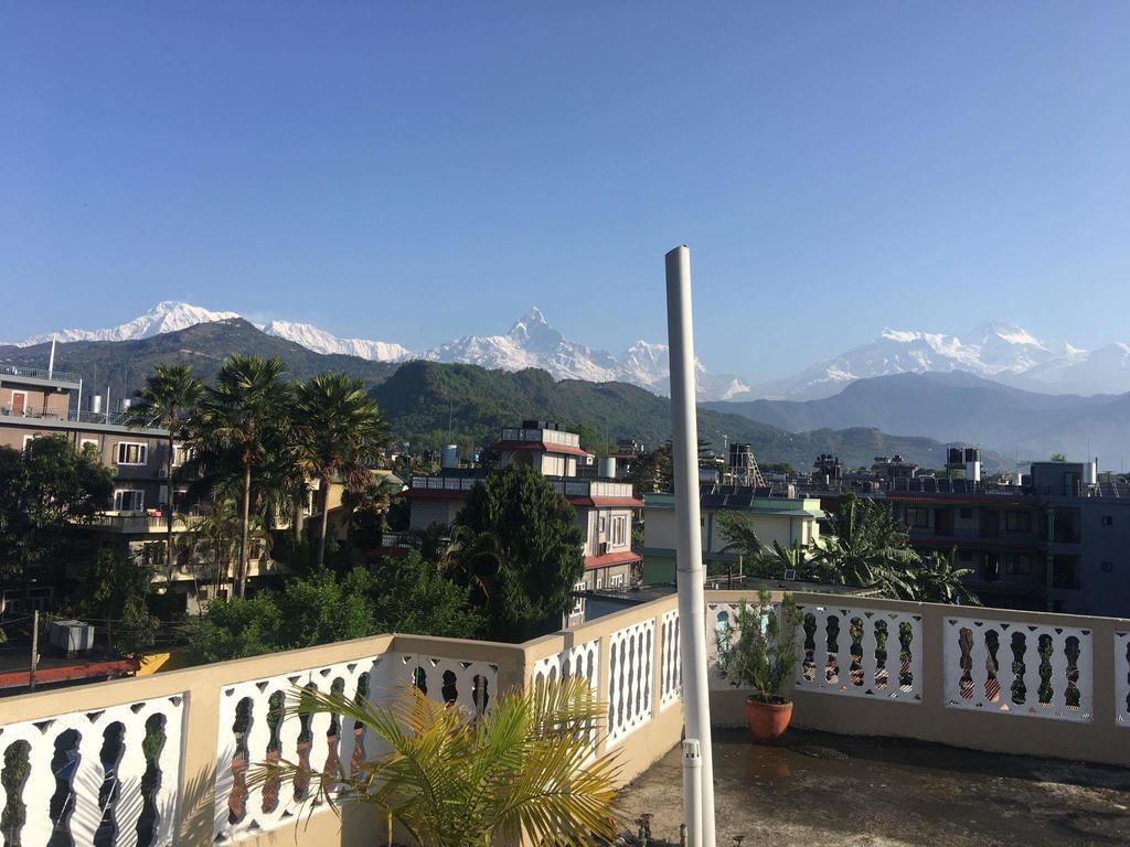 Trekkers Lodge Pokhara Bagian luar foto