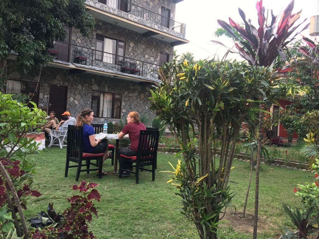Trekkers Lodge Pokhara Bagian luar foto