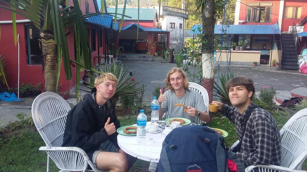 Trekkers Lodge Pokhara Bagian luar foto