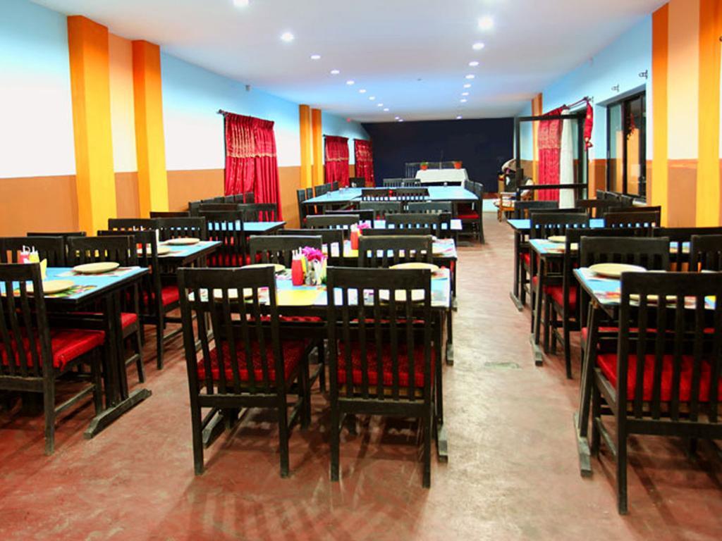 Trekkers Lodge Pokhara Bagian luar foto