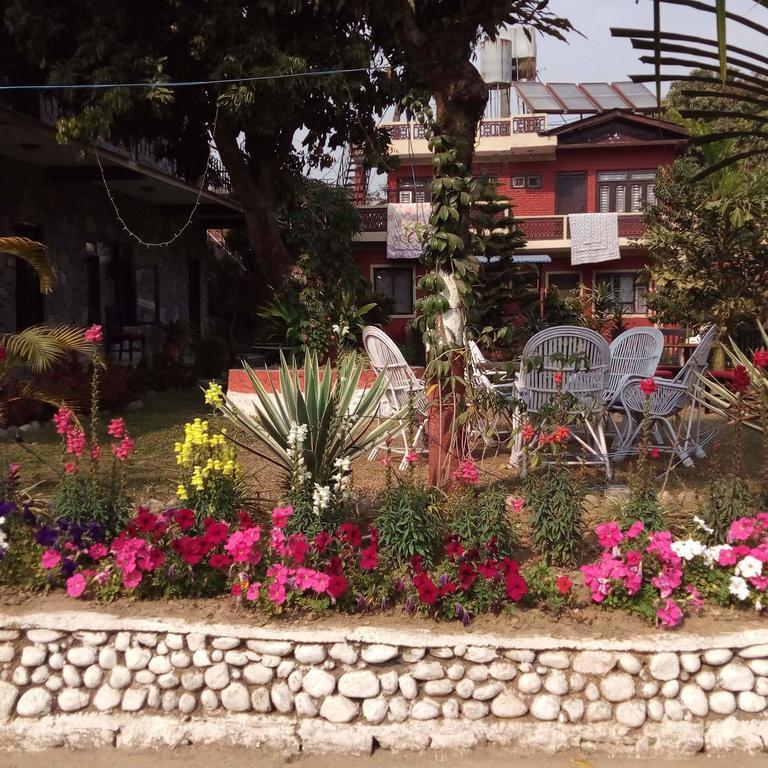 Trekkers Lodge Pokhara Bagian luar foto