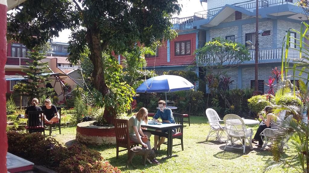 Trekkers Lodge Pokhara Bagian luar foto