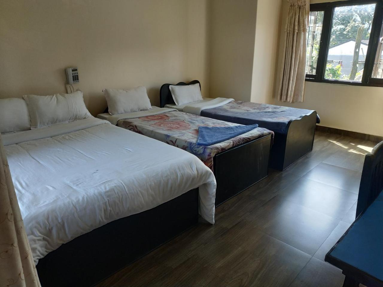 Trekkers Lodge Pokhara Bagian luar foto