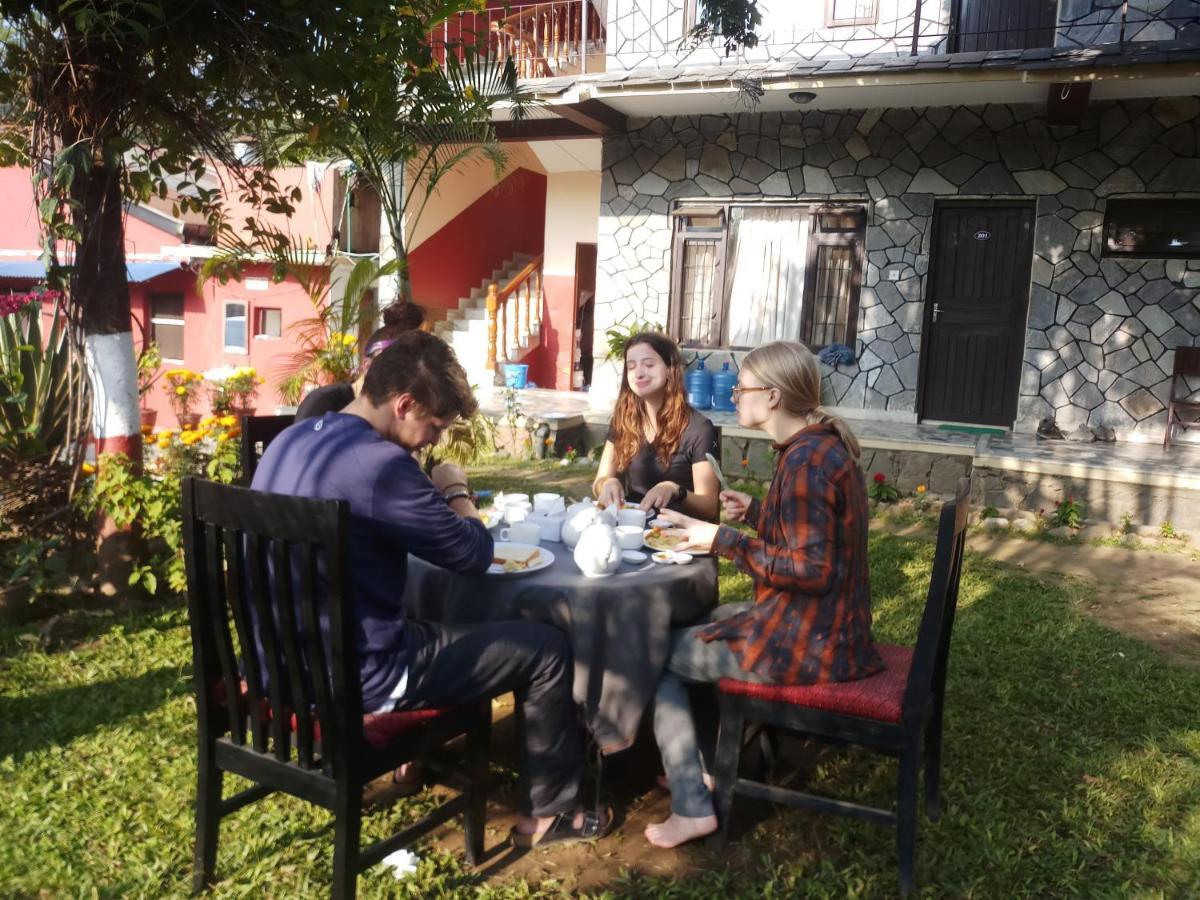 Trekkers Lodge Pokhara Bagian luar foto